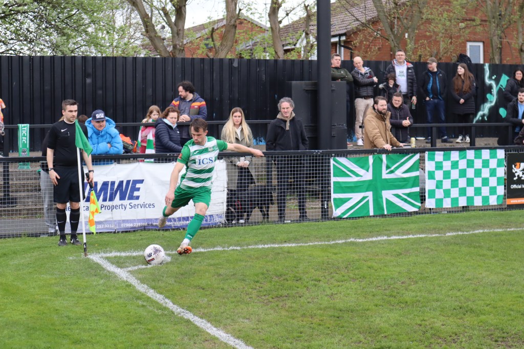Ryan Watson preparing to take a corner for Farsley.