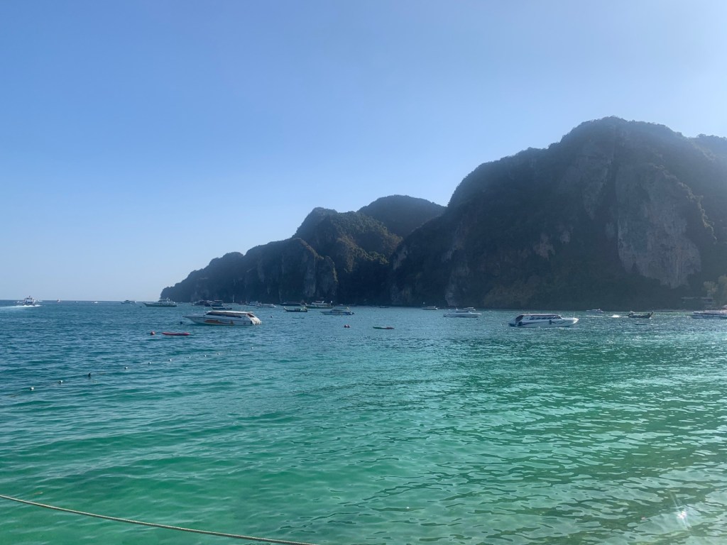 Unedited image of the Phi Phi islands 